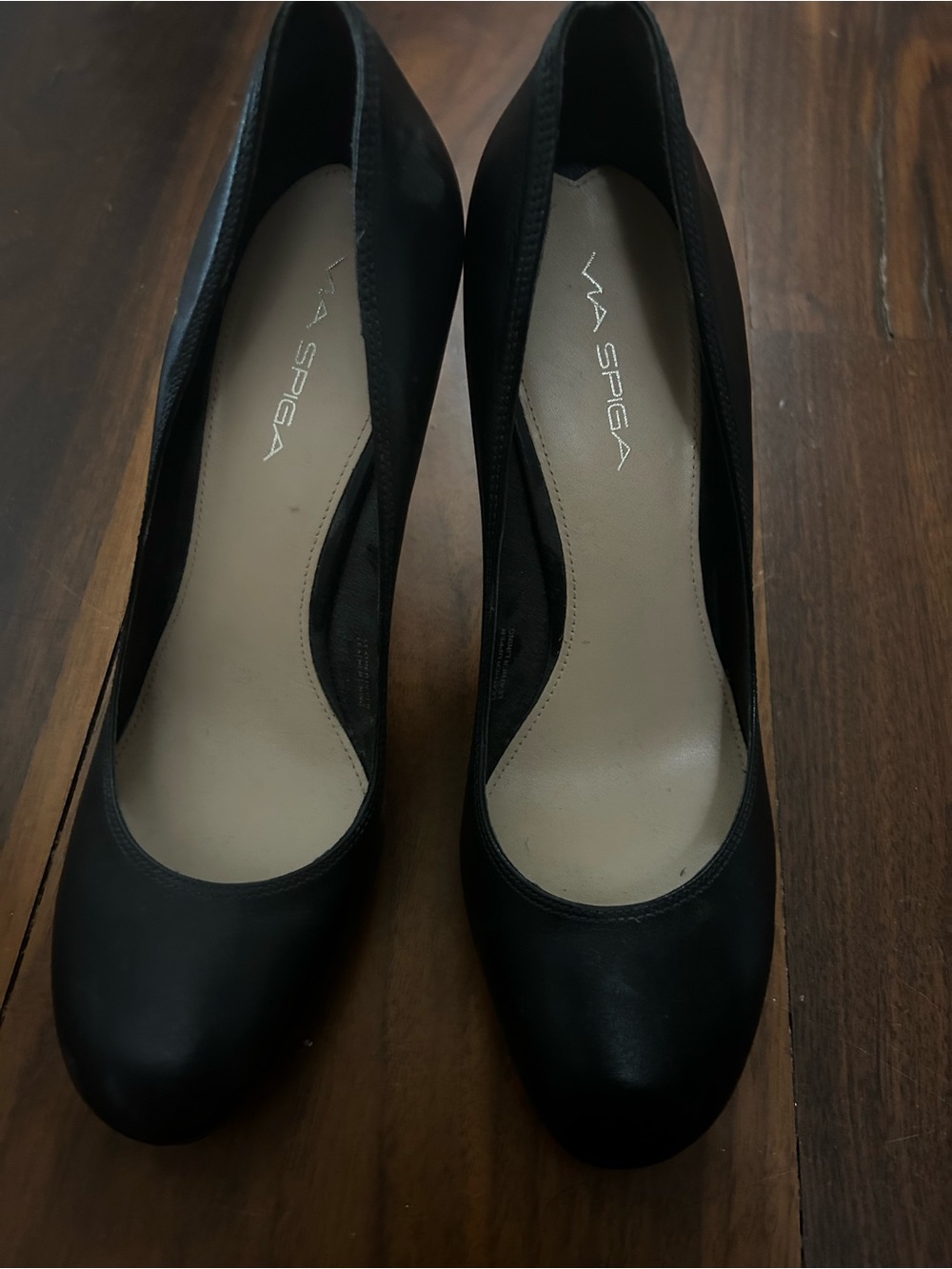Via Spiga Black Leather Round-Toe Pumps- NWT